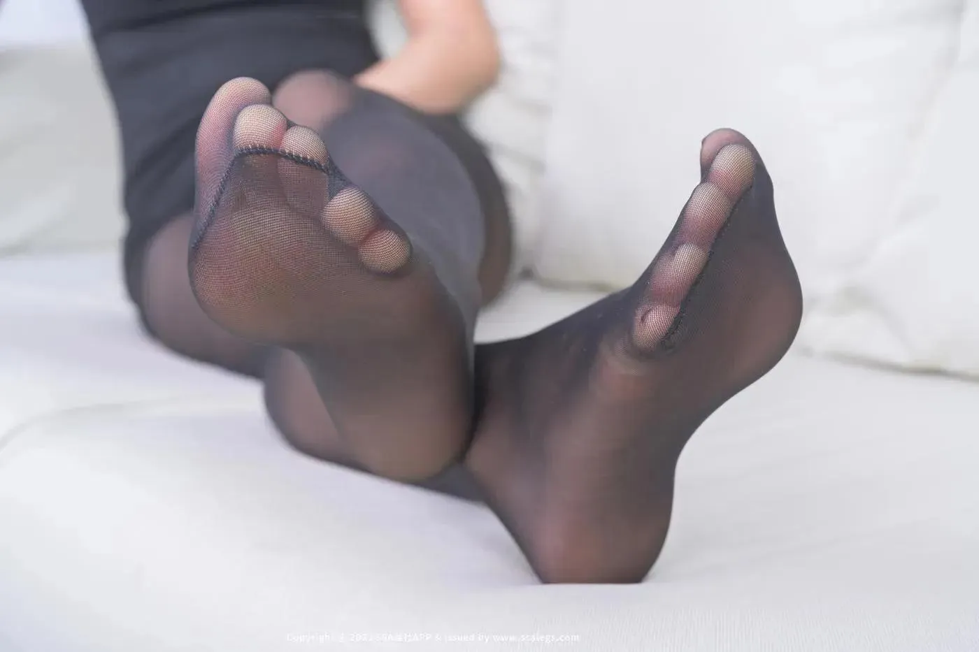 [SSA丝社]超清写真 NO.661 模特思甜的黑丝美腿（下） [85P]插图2